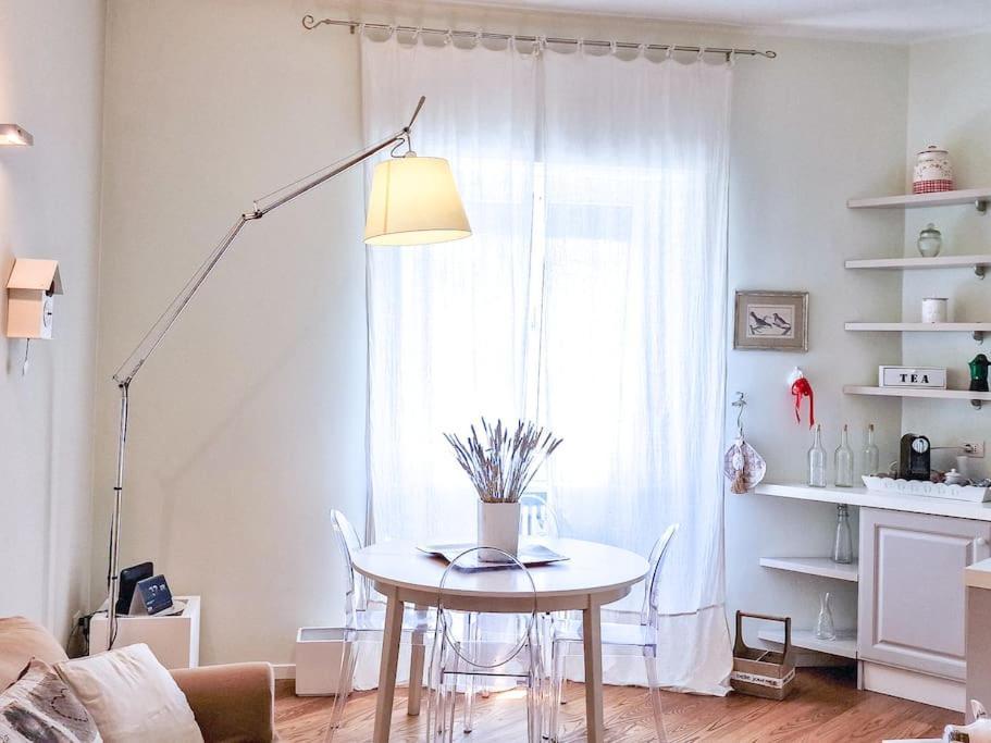 Charme On The River - City Center Apartment Verona Exterior photo